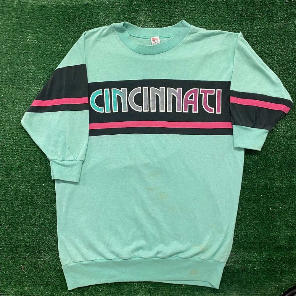 Vintage 80s Cincinnati Tourist Essential Crewneck Sweatshirt